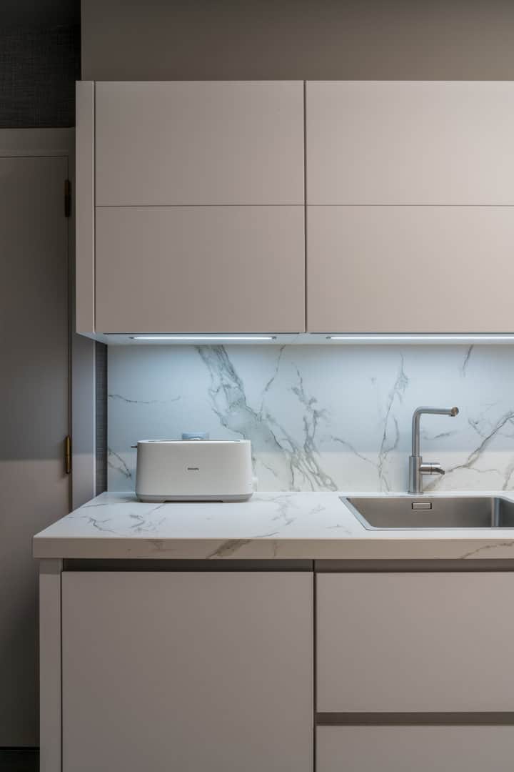 Cocina con entrepaño amarmolado - Imagen 4