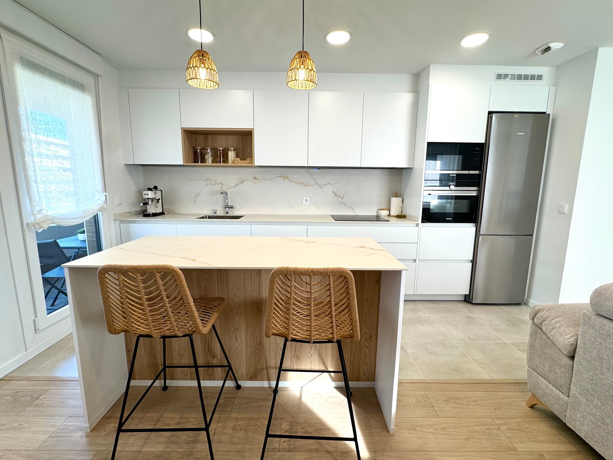 Cocina con Isla Central en Bizkaia - Imagen 2