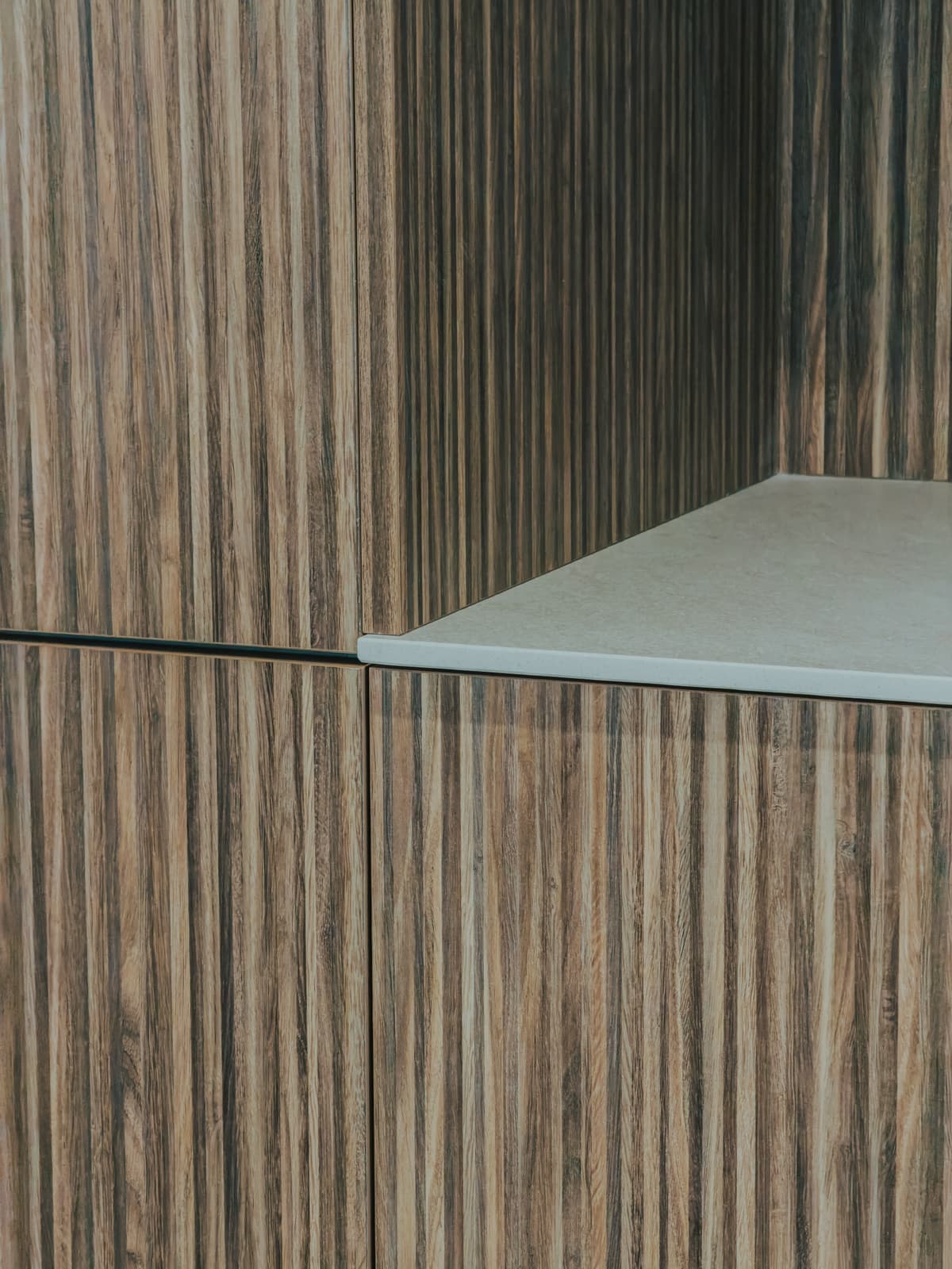 Cocina con isla y cerramiento de cristal - Imagen 5