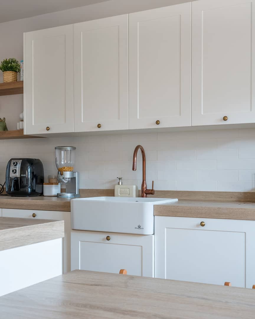 Cocina rústica blanca - Imagen 7