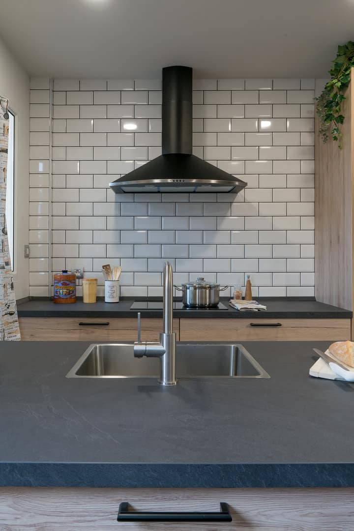 Cocina rústica en madera - Imagen 2