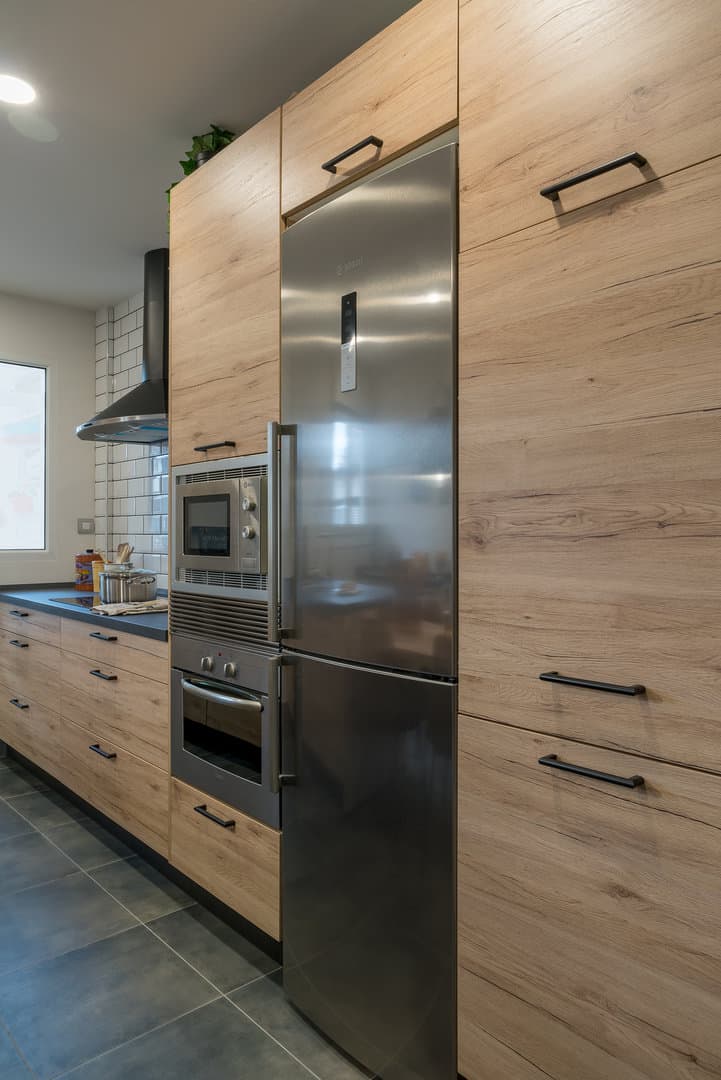 Cocina rústica en madera - Imagen 3