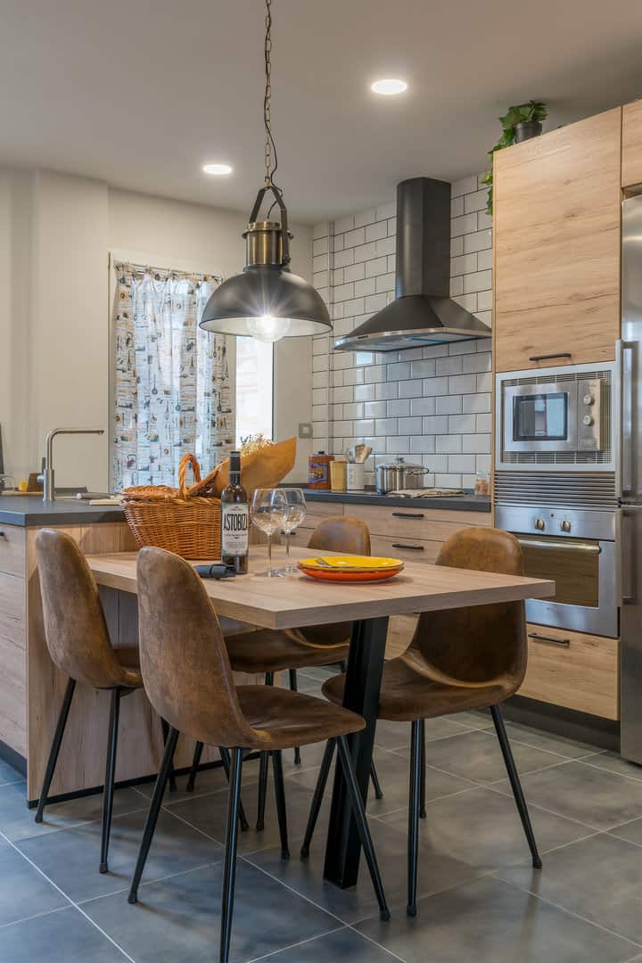 Cocina rústica en madera - Imagen 4