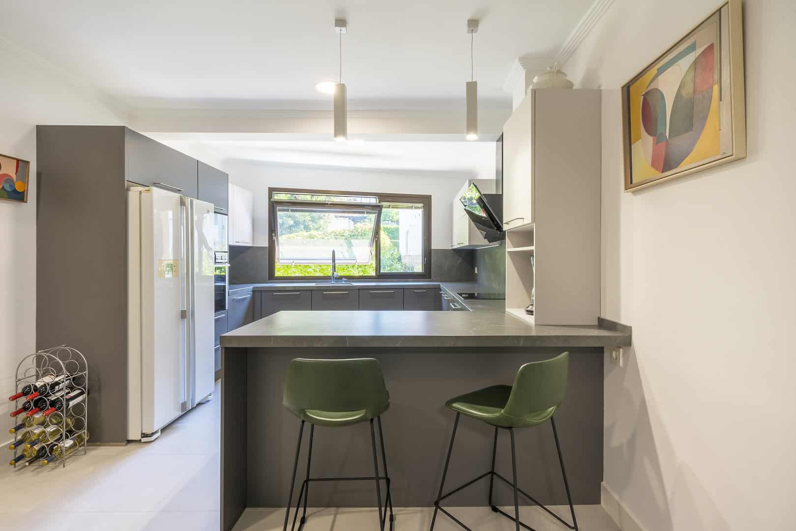 Encimera y entrepaño porcelánico