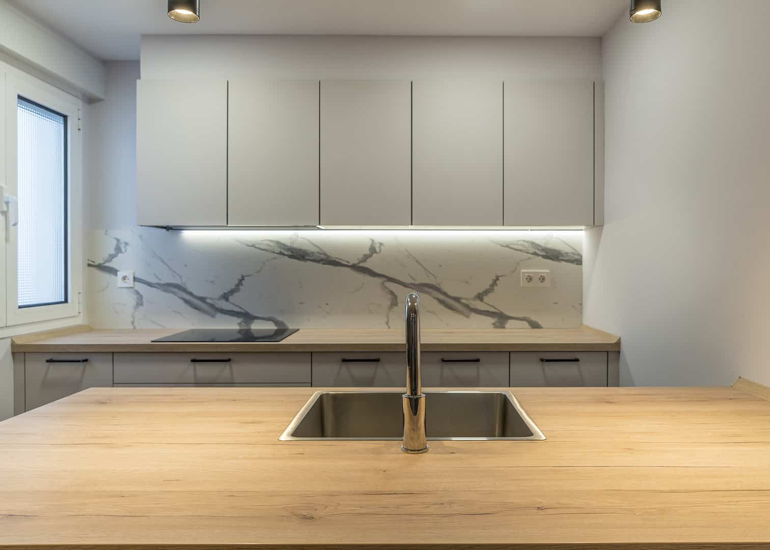 Encimera estratificada de aspecto madera