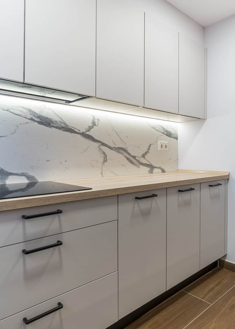 Encimera estratificada de aspecto madera - Imagen 3