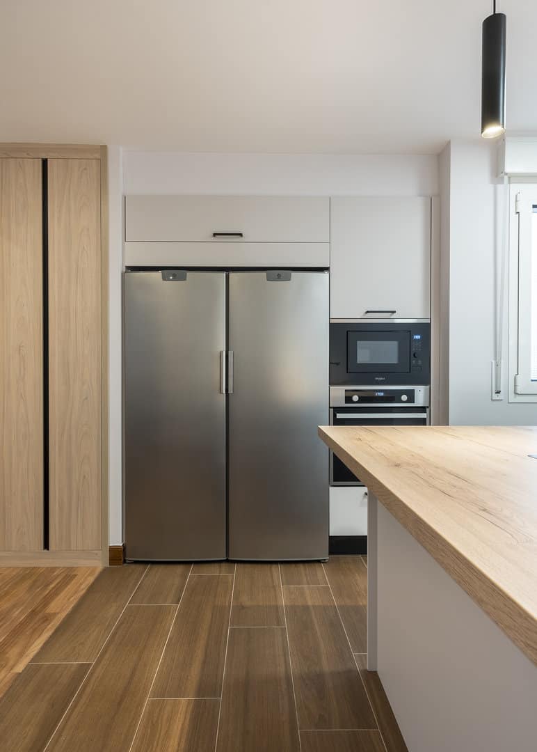 Encimera estratificada de aspecto madera - Imagen 8