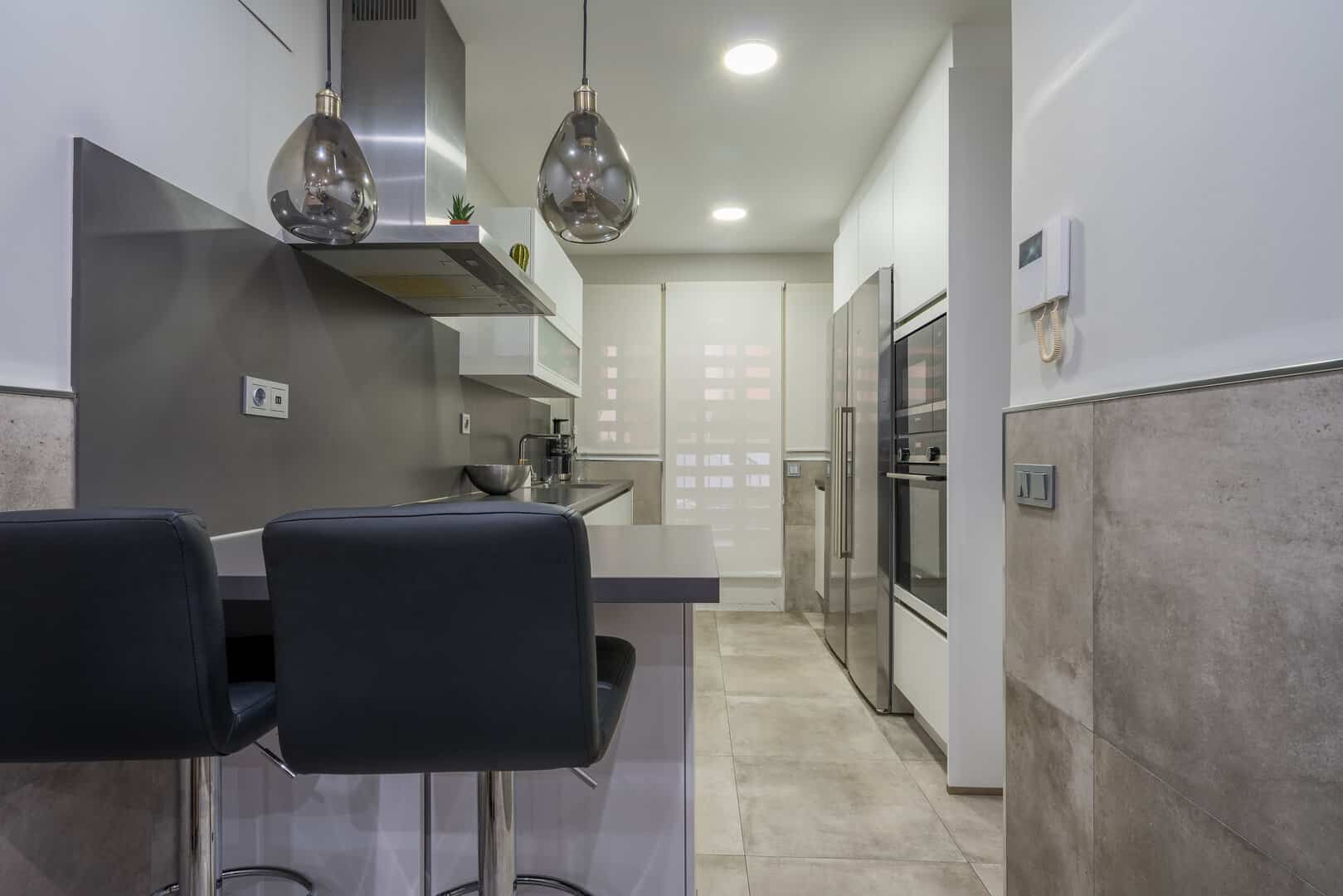 Encimera oscura - Imagen 2