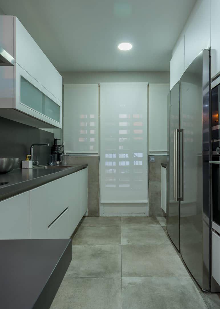 Encimera oscura - Imagen 5