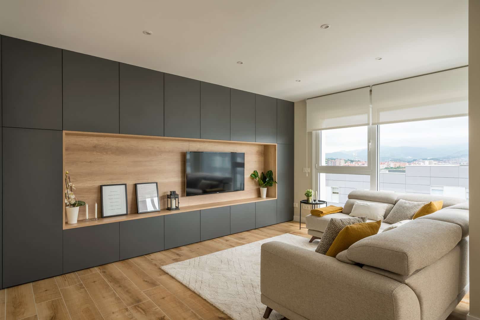 Mueble de salón antracita y madera