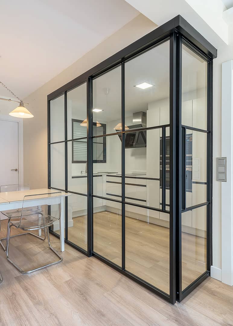 Tirador uñero en negro - Imagen 2